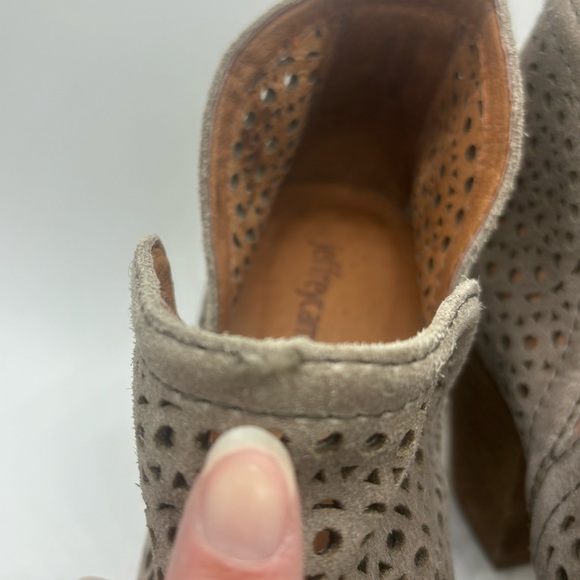 Jeffrey Campbell Rosalee Taupe Beige Perforated High Heel Booties Women 8 EUC - Picture 9 of 11